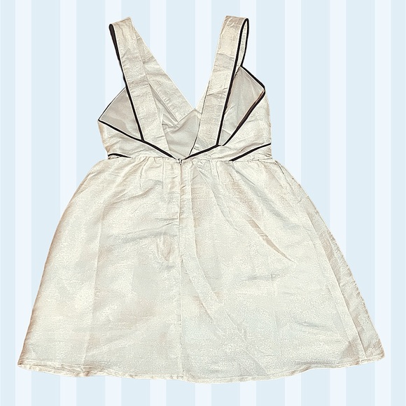 H&M Short Vintage-Inspired Dress - Picture 3 of 3